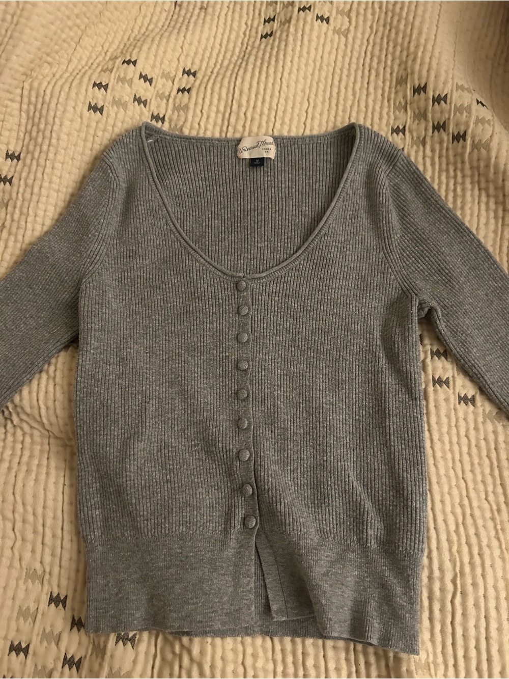 Universal Thread Gray Ribbed Scoop-Neck Button Cardigan